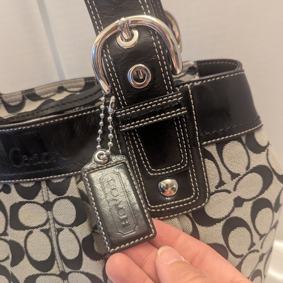 Coach Black and Gray Shoulder Bag with Signature Pattern - Picture 4 of 12